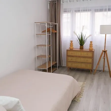 Cosy 4-6 Personnes 15eme * Париж